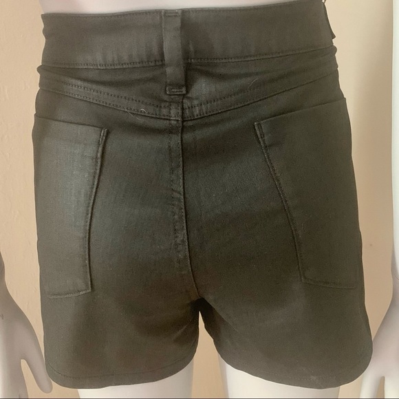 GUESS Waxed Coated 3” Shorts Matte Black Mid-rise Style W22075D4M00 - Picture 10 of 14